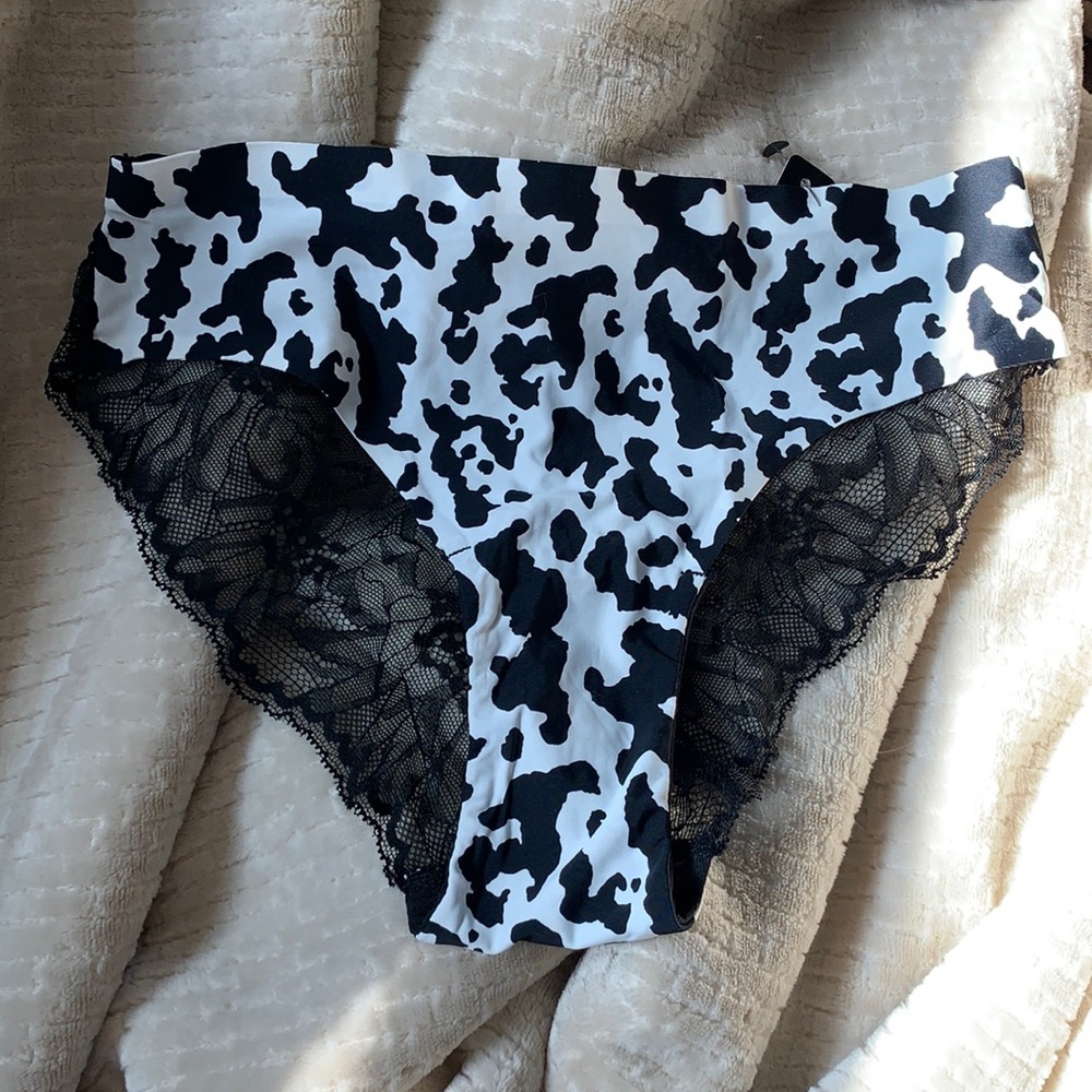 Bootay bag exclusive Cow print cheeky panties